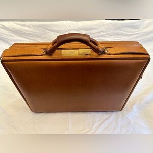 VINTAGE HARTMANN LUGGAGE BELTING LEATHER 4” BRIEFCASE